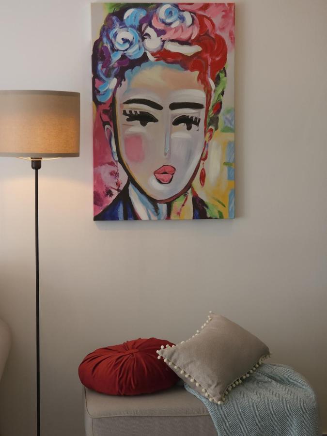 Frida'S Cozy Two Bedroom Apt 라르나카 외부 사진